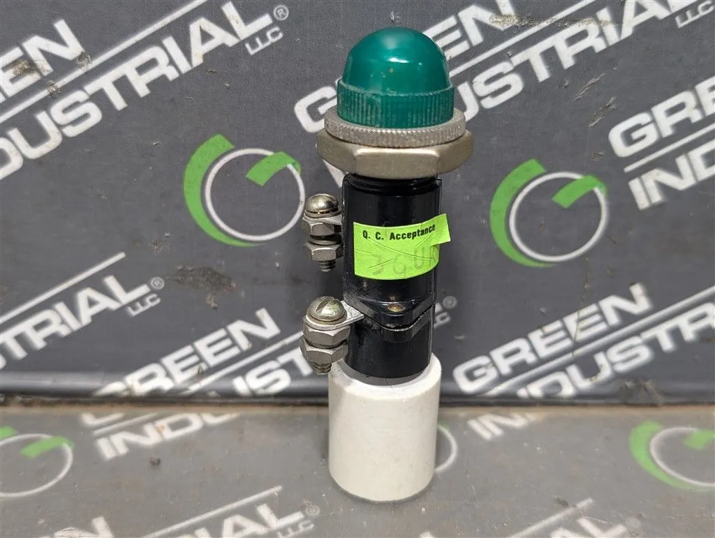 General Electric 0165A7844 P2 Green Cap Pilot Light GE-ET S 200Ω 48V Used
