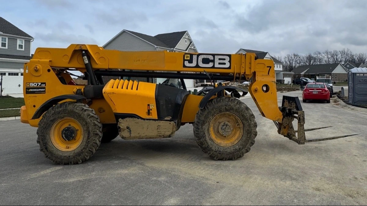 USED 2014 JCB 507-42