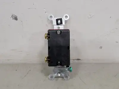 NEW LEVITON 1221-2W