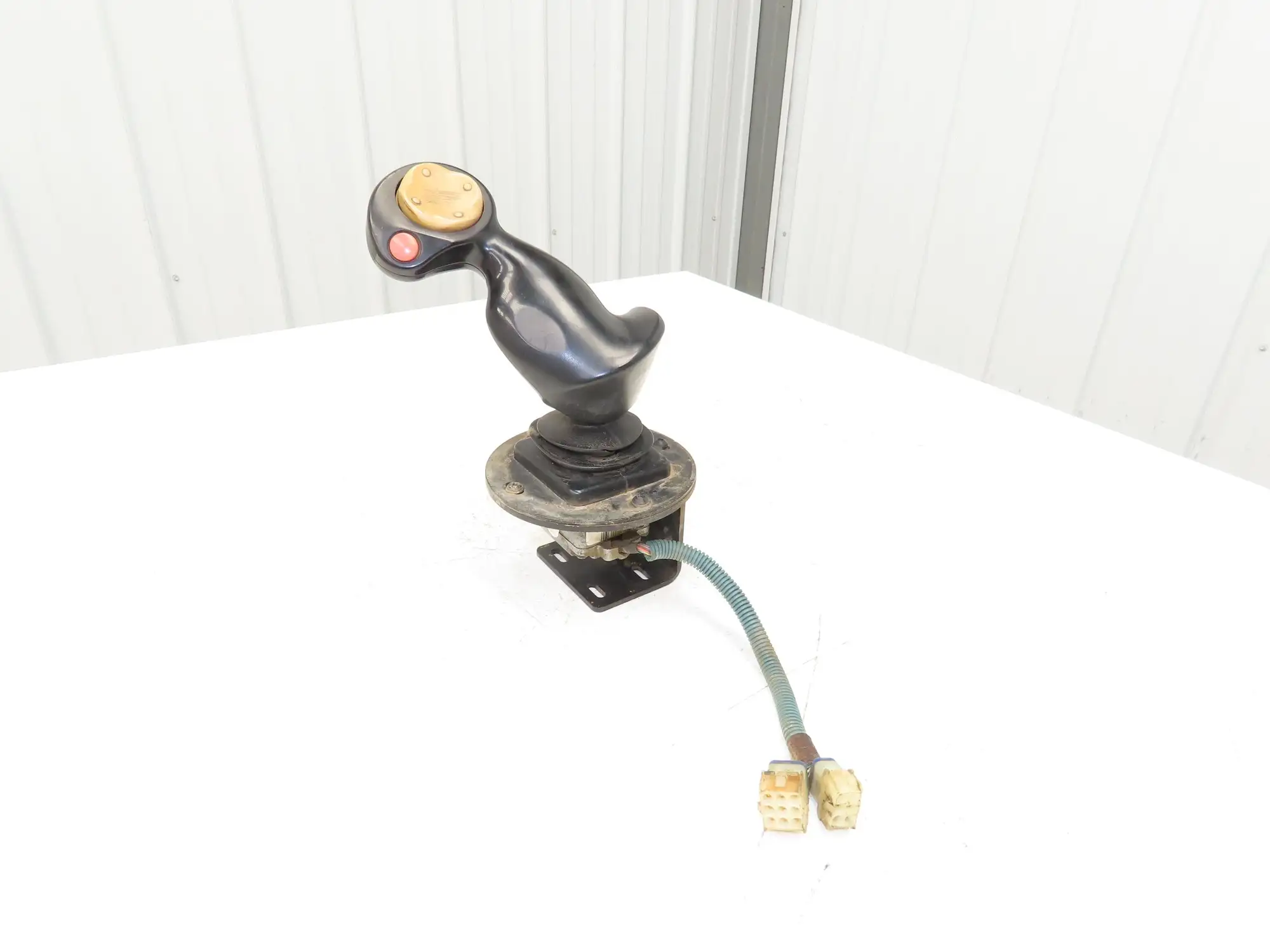 Yale 524204807 Stand-Up Forklift Joystick Hand Controller Off ESC030FAN36TE094