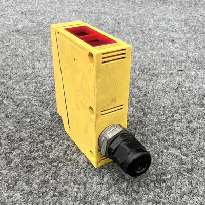 Used Banner Engineering Q85VR3DL-T9 Photoelectric Sensors California US | Davliegogo LLC #1705873