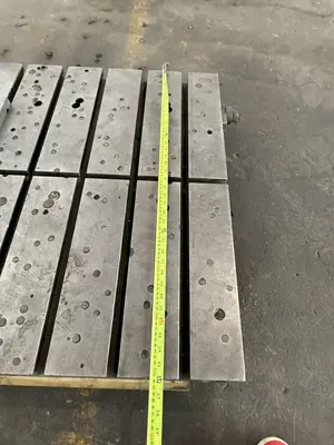 36" X 29-1/2" DEVLIEG E-TABLE. STOCK # 0238025