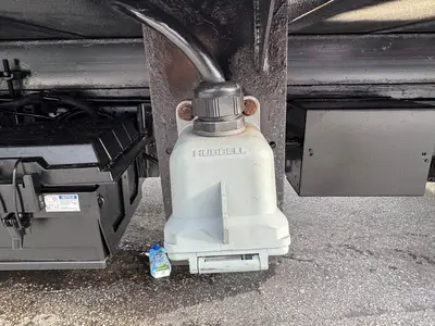 Used 2019 ISUZU NPR XD Reefer Trucks Florida US | Truck and Van Outlet #1509164
