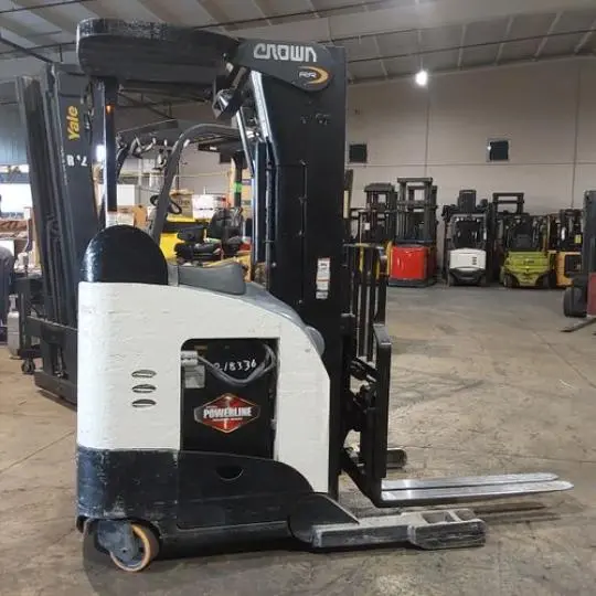 USED 2016 CROWN RR5725-45