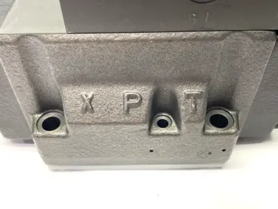 USED YUKEN HYDRAULIC DIRECTIONAL SOLENOID VALVE 31.5MPA 4570PSI