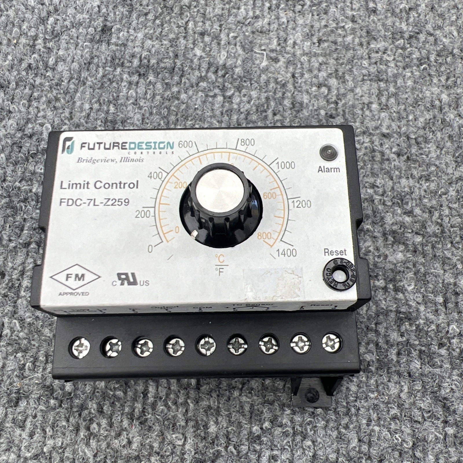 Used Future Design Controls FDC-7L-Z259 Temperature Controls California US | Davliegogo LLC #1706585