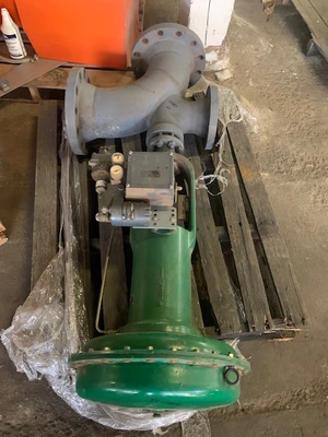 Fisher 3 Way Globe Control Valve size 5x8x8 class 300