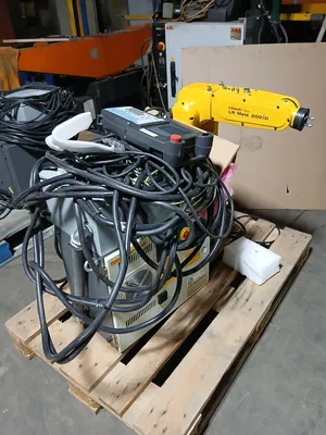 2016 FANUC LR MATE 200ID Material Handling | ACES Robotics Ltd (3)