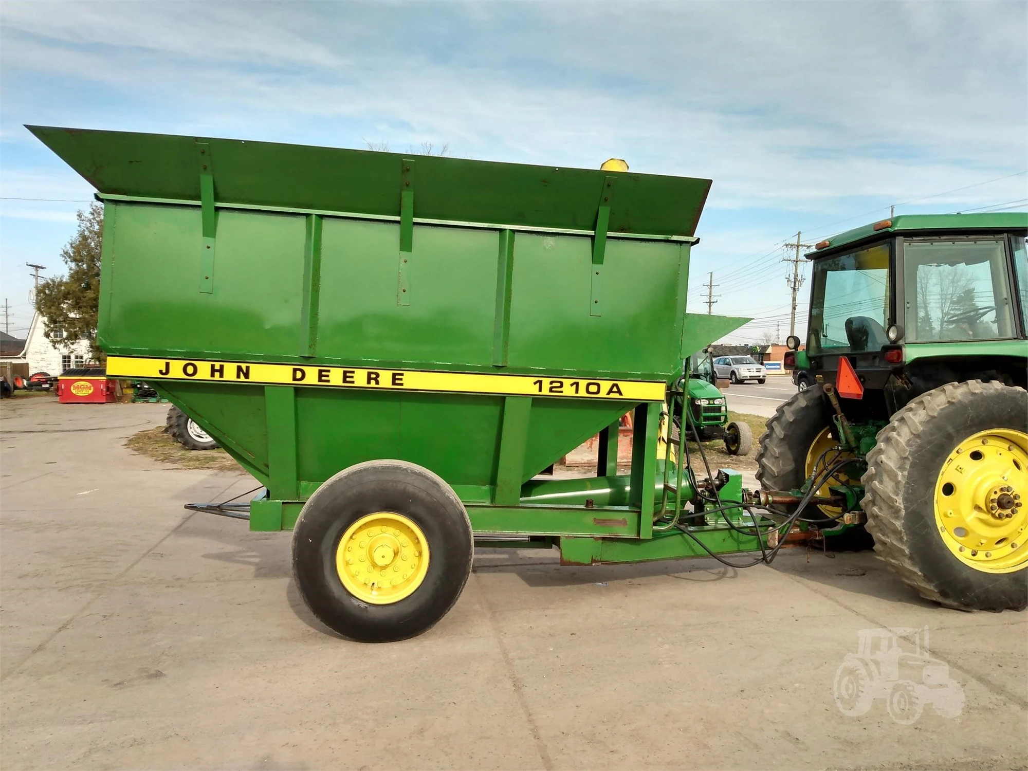 USED JOHN DEERE 1210A