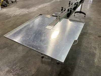 9' Modular Conveyor with Accumulation Table