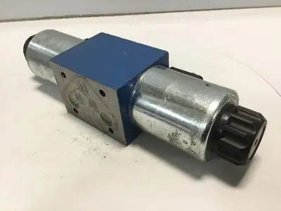 USED REXROTH 4WE10U33/CG24N9K4