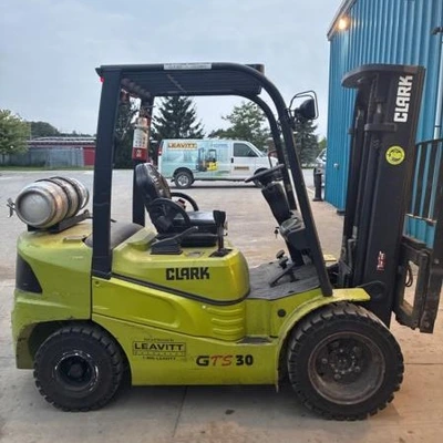 Used 2018 CLARK GTS30 Internal Combustion Forklifts: Pneumatic Tire Ontario CA | Leavitt Machinery #1494073