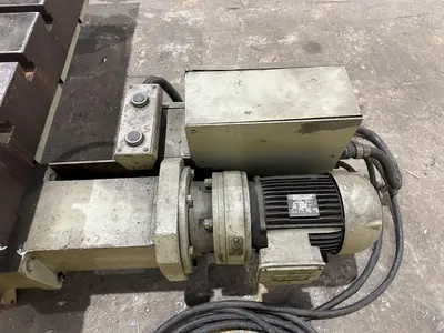 60" X 60" SHIBAURA MODEL #BFT-13CW2 T-SLOTTED ELECTRIC POWERED ROTARY TABLE: STOCK #19526