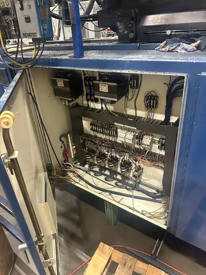 2004 VAN DORN Caliber 2200 Horizontal Plastic Injection Molding Machines | JYC MACHINERY (10)
