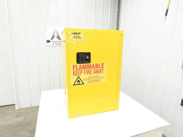 Used AGENT _UNKNOWN_ Biological Safety Cabinets Indiana US | Arrow Industrial #1367470