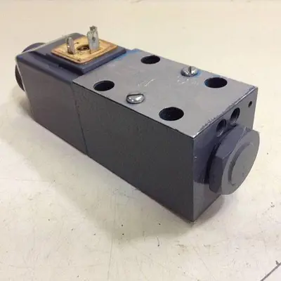 USED VICKERS DG4V-3-2AL-M-U-HL7-60