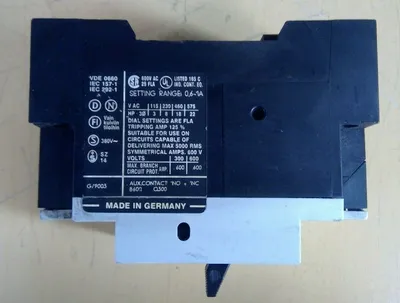 Siemens 3VU1300-1MF00 3 Pole Motor Starter / Protector 4H