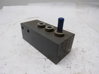 AVS Romer V 43-0077-12.ZF Composite Pneumatic Manifold Block From a L3030 Laser
