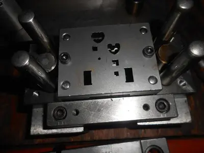 7458-390 JEWELRY PADLOCK PRODUCT DIE MAKING SYSTEM – 4 Die Sets