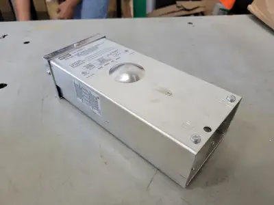 NEW HUBBELL HBL16