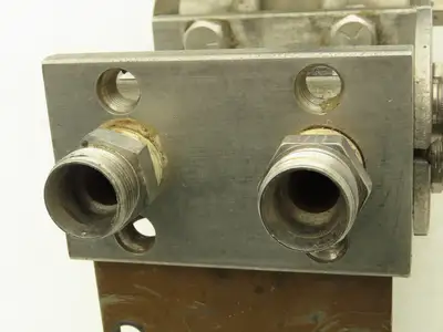 Foxboro 823DP-I3S1NM2 Pressure Transmitter 12.5-65VDC 3000psi Manifold M20TES-AM