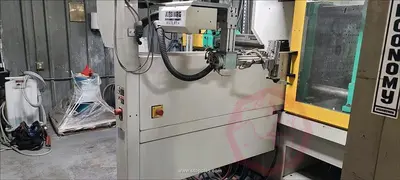 USED 2000 ARBURG 570C-2000-675