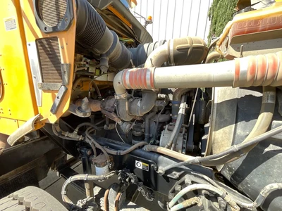 Used 2009 KENWORTH T800 Hooklifts & Roll-Offs California US | Big Truck & Equipment #1412296