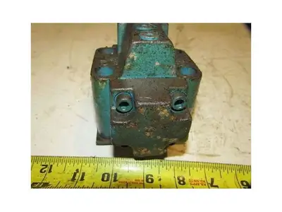 Sperry Vickers XCG-03-1B-30 Reducing Valve Unused