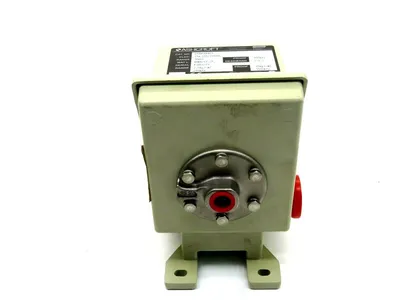 NEW ASHCROFT LPDN4KKB25 PRESSURE SWITCH 15A 125/250VAC LPDN4KKB25