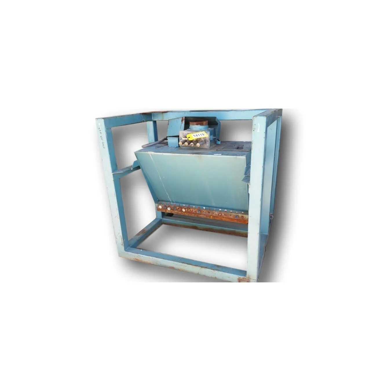 Used Grate Magnet with 7 cu/ft Hopper
