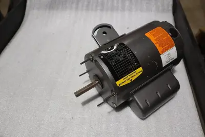 BALDOR YPC364A INDUSTRIAL MOTOR .5HP 1075 RPM - STOCK SGF75