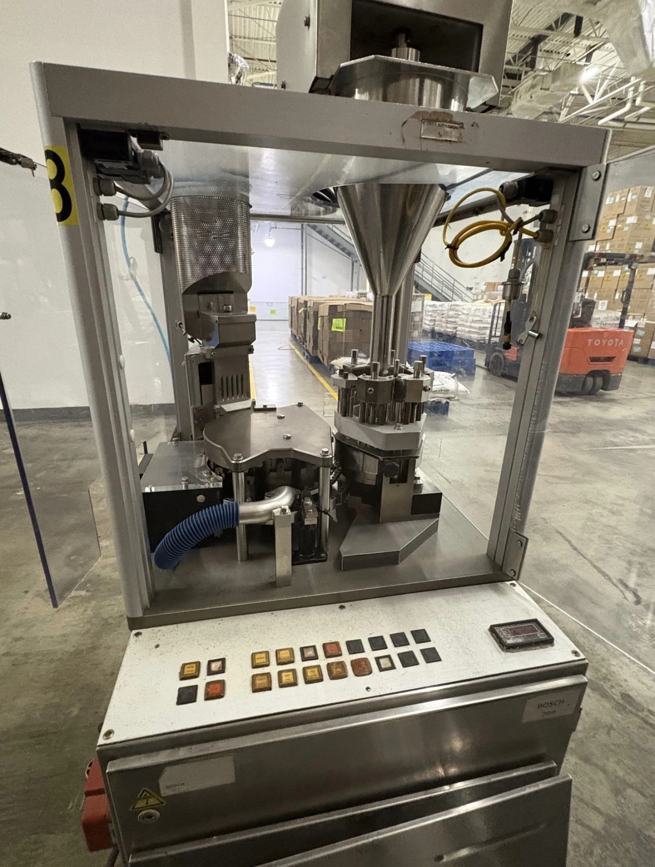 USED 2003 BOSCH 700