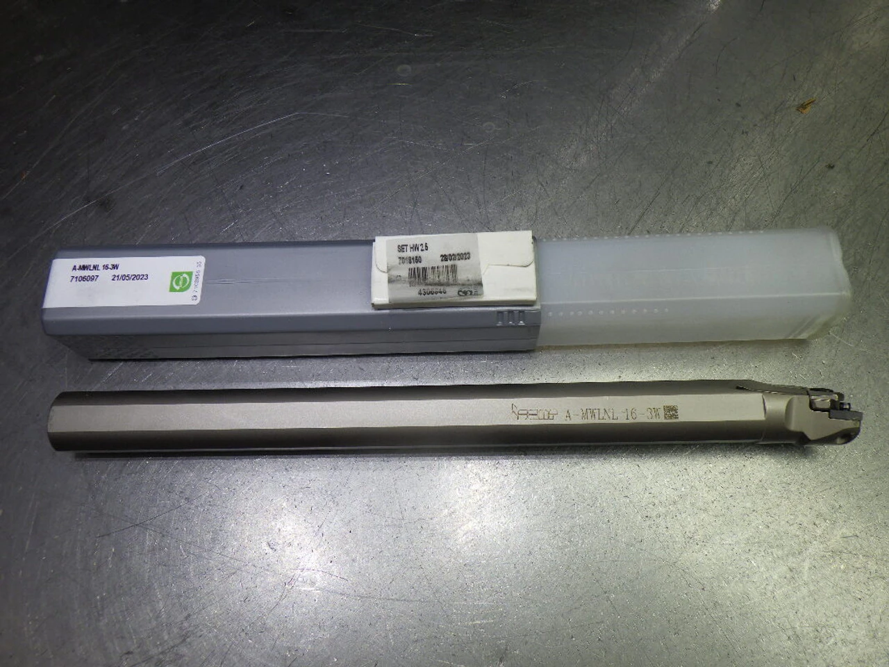 Iscar 1.18" Coolant Thru Boring Bar 1" Shank A-MWLNL16-3W (LOC1846A)