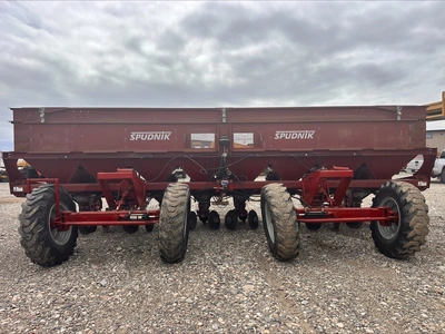 Used _UNKNOWN_ _UNKNOWN_ Planters Idaho US | Tri-Steel Manufacturing #1557067