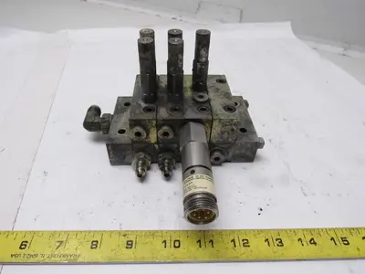 Lubriquip MSP-5T & MSP-5S 3 Station Liquid Divider Auto Lube Manifold Block