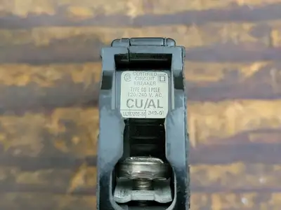 NEW SQUARE D QO115