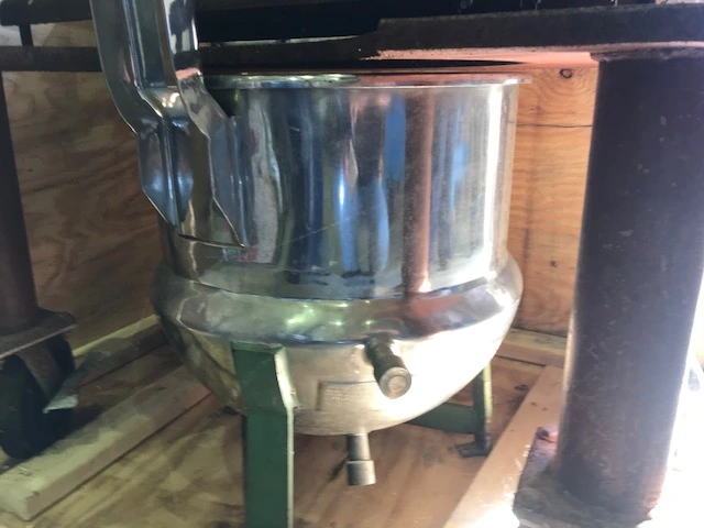 Used Lee 15 Gallon stainless steel kettle