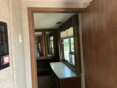 USED 2016 KEYSTONE SPRINTER SERIES M-299