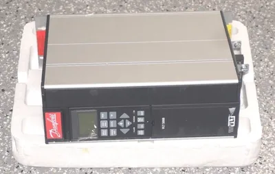 NEW DANFOSS VLT5011PT5B20STR1DLF10A00C0 SPEED DRIVE