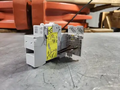 NEW SCHNEIDER ELECTRIC VIGI C60