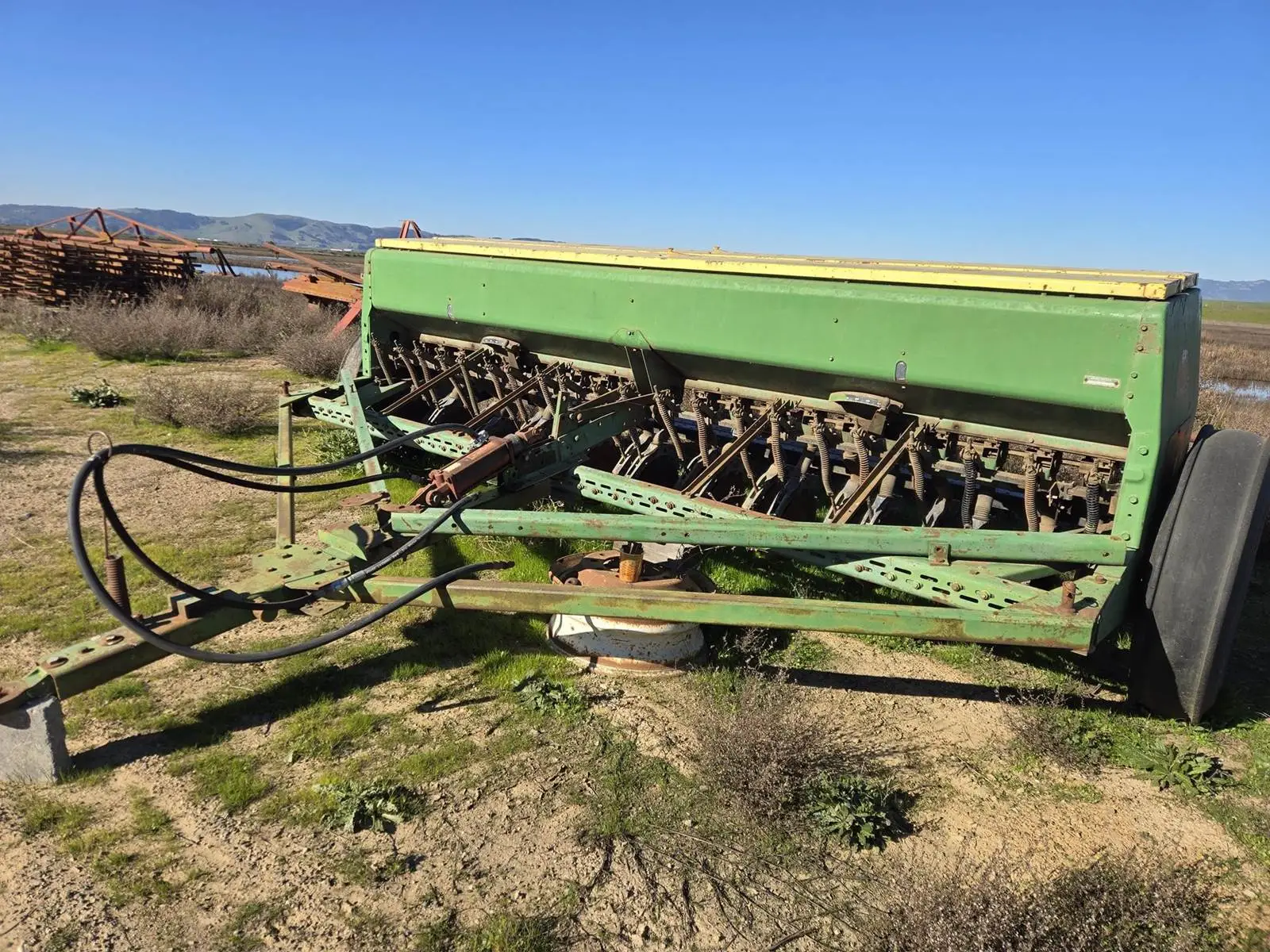 USED 1986 JOHN DEERE 8300