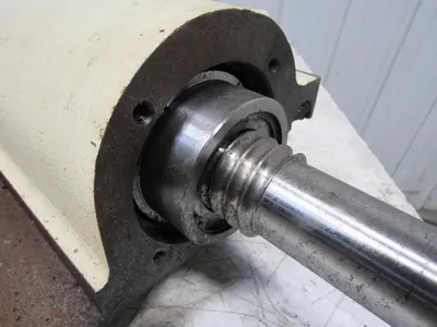 Cincinnati Milacron Cinturn CNC Ball Screw & Nut Assembly W/Encoder