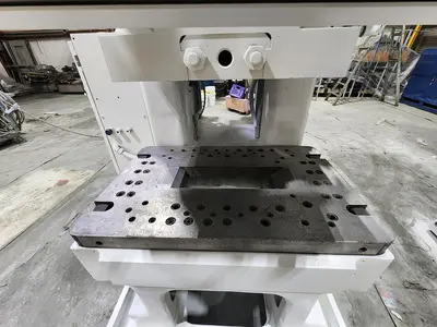USED MINSTER B1-32 FIXED BASE