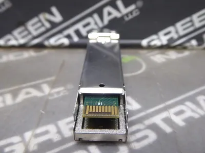 Finisar 943 014-001 Finisar Transceiver M-SFP-SX/LC New Surplus