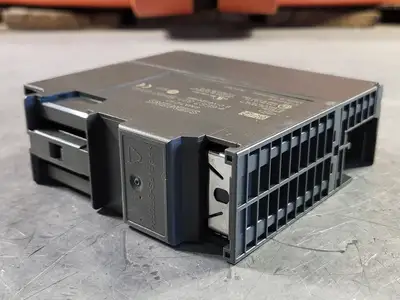 NEW SIEMENS 6ES7321-1BH02-0AA0