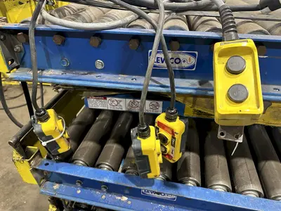 3,000 LBS X 48" X 48" ROTO-MAX HYDRAULIC SCISSOR LIFT TABLE W/ ROTARY LEWCO ROLLER CONVEYOR TOP, 110 VOLT: STOCK #20871