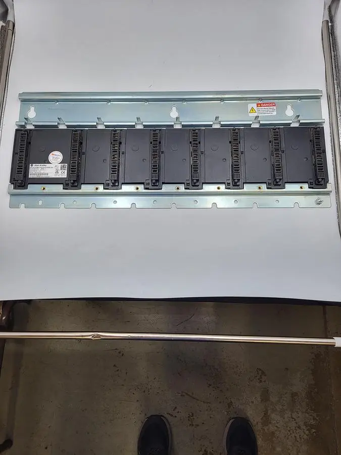 USED ALLEN-BRADLEY ALLEN BRADLEY 2094-PRS7 AXIS SLIM POWER RAIL