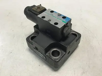 USED VICKERS DG4V-3S-2AL-M-U-HL7-60-EN400