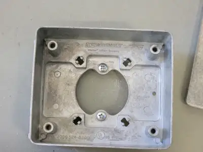 New | in-Stock WIREMOLD 4220 Misc Electrical & Power Parts British Columbia CA | Lenmark #254069