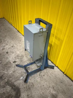 10 KVA HAMMOND POWER SOLUTIONS 240X480V <-> 120/240V SINGLE PHASE ELECTRICAL TRANSFORMER: YOBRO #24101